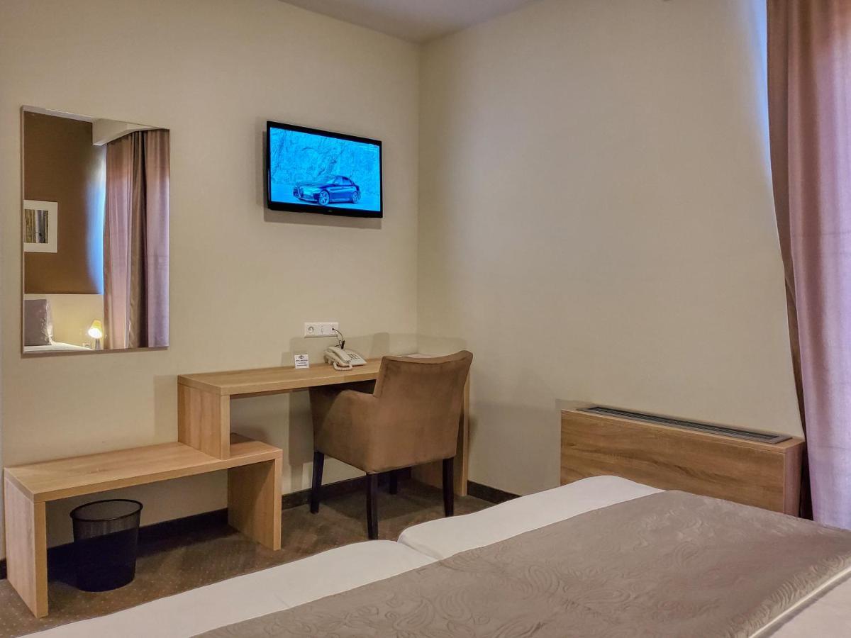מוסטר Hotel Argentum מראה חיצוני תמונה