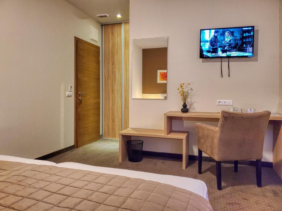 מוסטר Hotel Argentum מראה חיצוני תמונה
