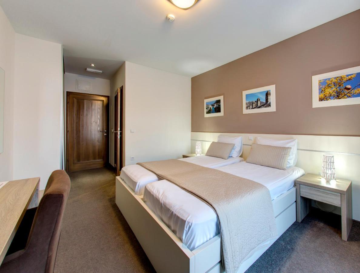 מוסטר Hotel Argentum מראה חיצוני תמונה