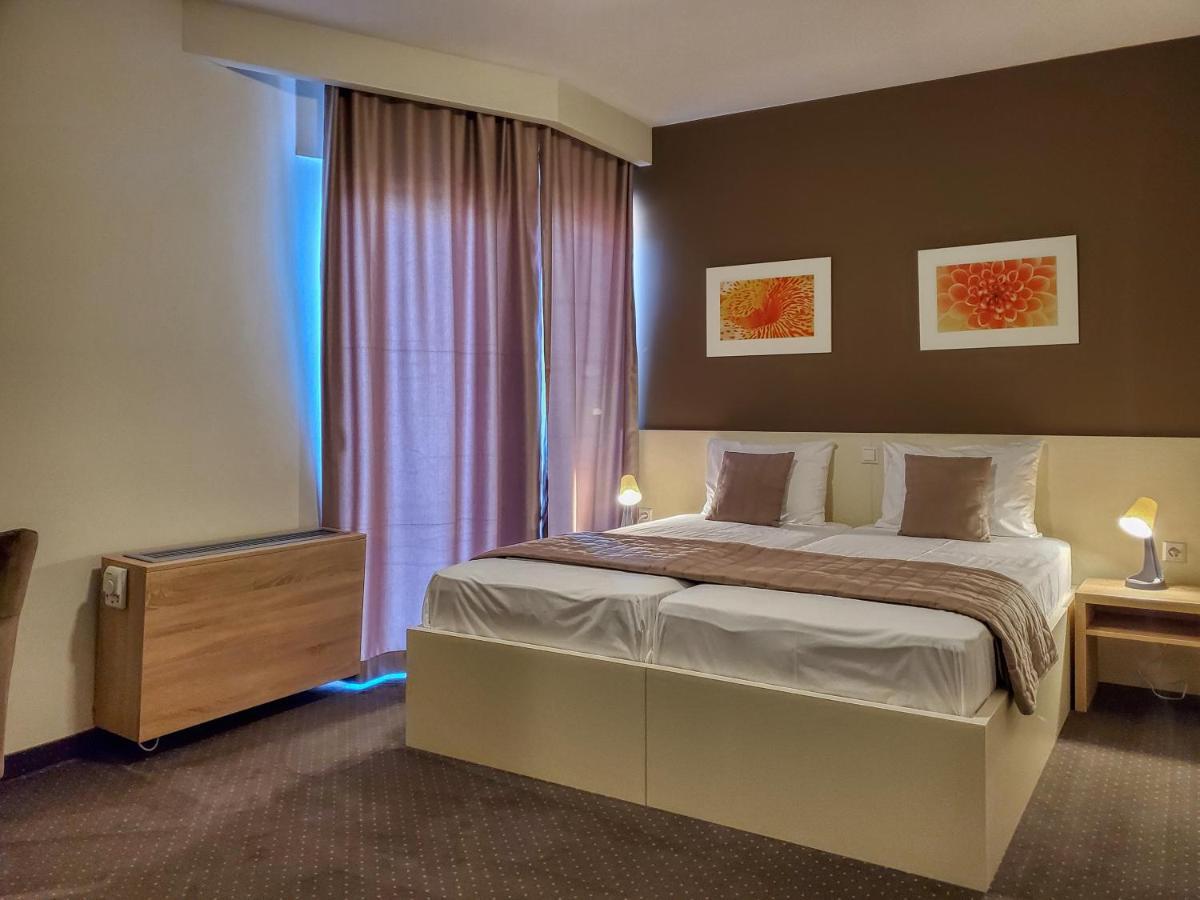 מוסטר Hotel Argentum מראה חיצוני תמונה
